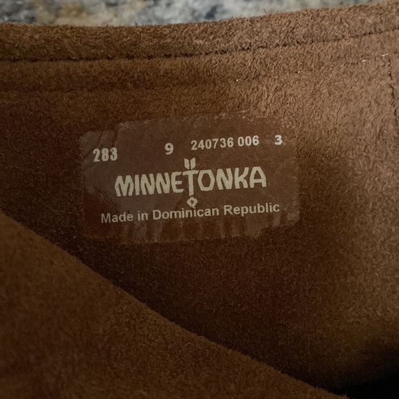 Fringe Minnetonka Moccasins Boots Booties Brown Suede Leather Fall Flats - Picture 7 of 8